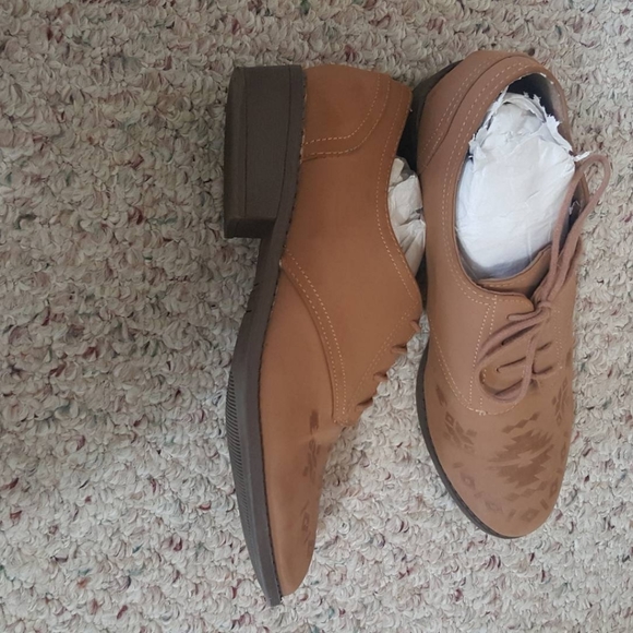 Brown shoes - Picture 5 of 6